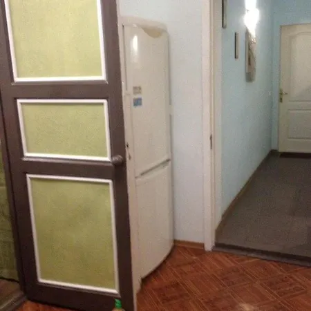 Apartment Vorontsovskyi Lane 9 *